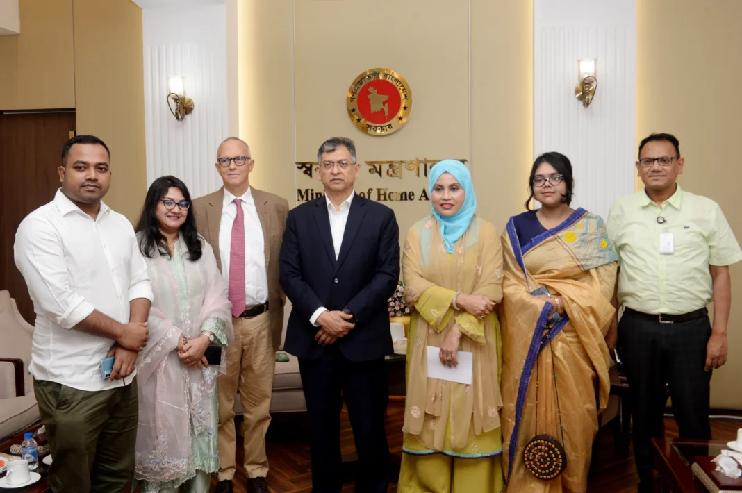নাগরিকের বাক-স্বাধীনতা সুরক্ষায় সরকার সচেতন: স্বরাষ্ট্রমন্ত্রী নাগরিকের বাক-স্বাধীনতা সুরক্ষায় সরকার সচেতন: স্বরাষ্ট্রমন্ত্রী